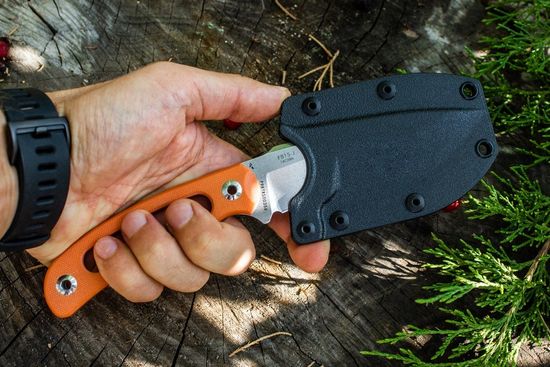 Складной нож Ruike Hornet F815 черный c клинком из стали Sandvik™ 14C28N, рукоять G10