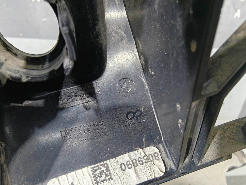 Решетка переднего бампера правая BMW X7 (G07) 19-22 Б/У Оригинал 51118069890