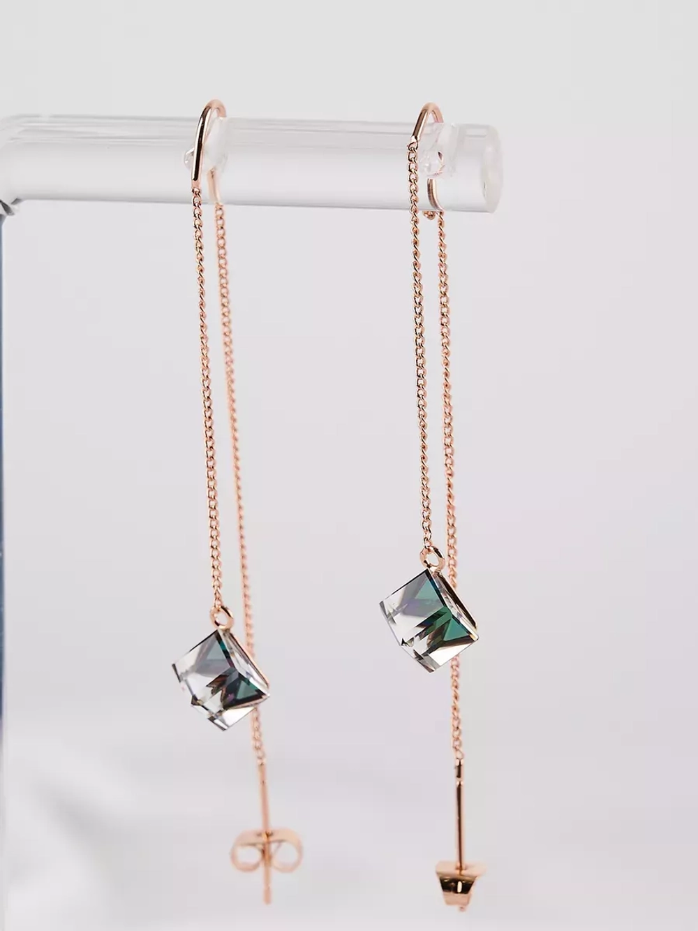 Серьги-протяжки Миражи с фиолетовыми кристаллами Swarovski
