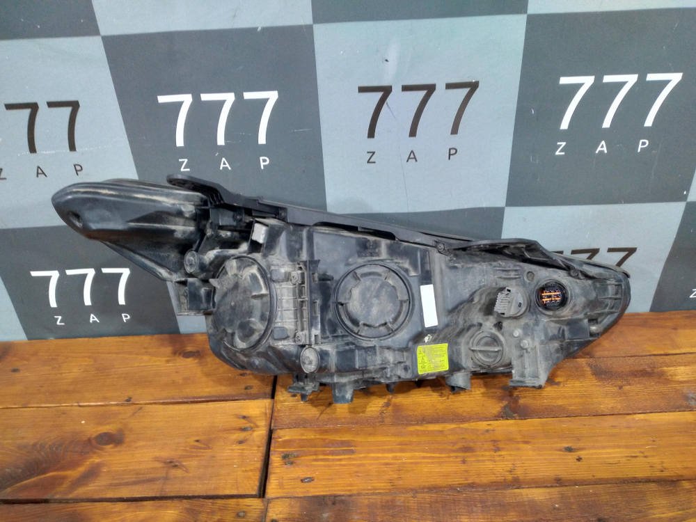 Фара левая Hyundai Santa Fe 3 (DM) 15-18 Б/У Оригинал 921032W601