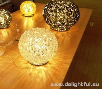 Kartell Planet ( clear ) table lamp
