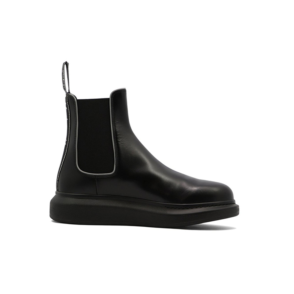 Alexander McQueen Leather Chelsea Boots "Core Black"