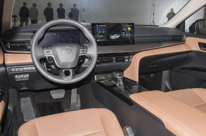 Магнитола для Toyota Camry 80 2024+ - Kuberg HP-T1219 на Android 12, Быстрая, 4G SIM-слот, CarPlay