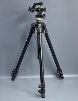 Manfrotto 190B + Manfrotto 056