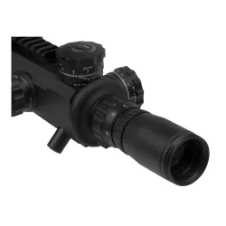 Прицел March Genesis 6-60x56 FML-MT FFP на Picatinny 0.05Mil - крупный план окуляра со шкалой