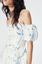 Платье из смеси льна с вырезами на плечах - H&M