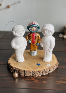 Елочная игрушка Космонавт ссср фигурка для росписи