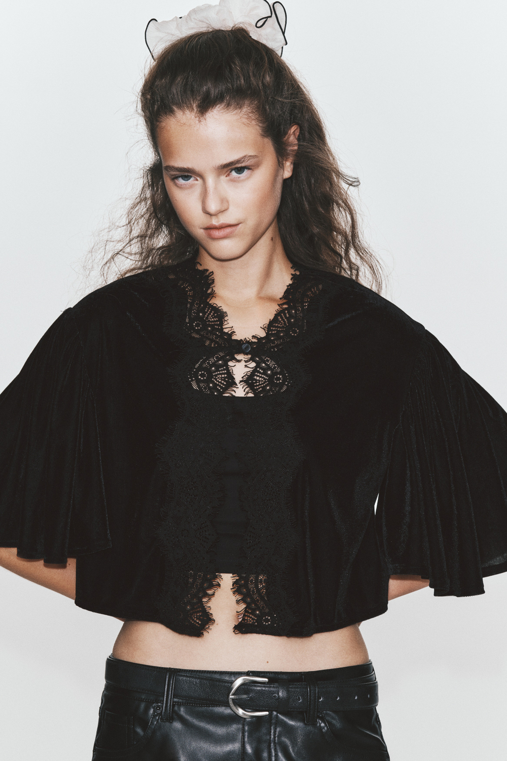 Топ из велюра с кружевом - H&M