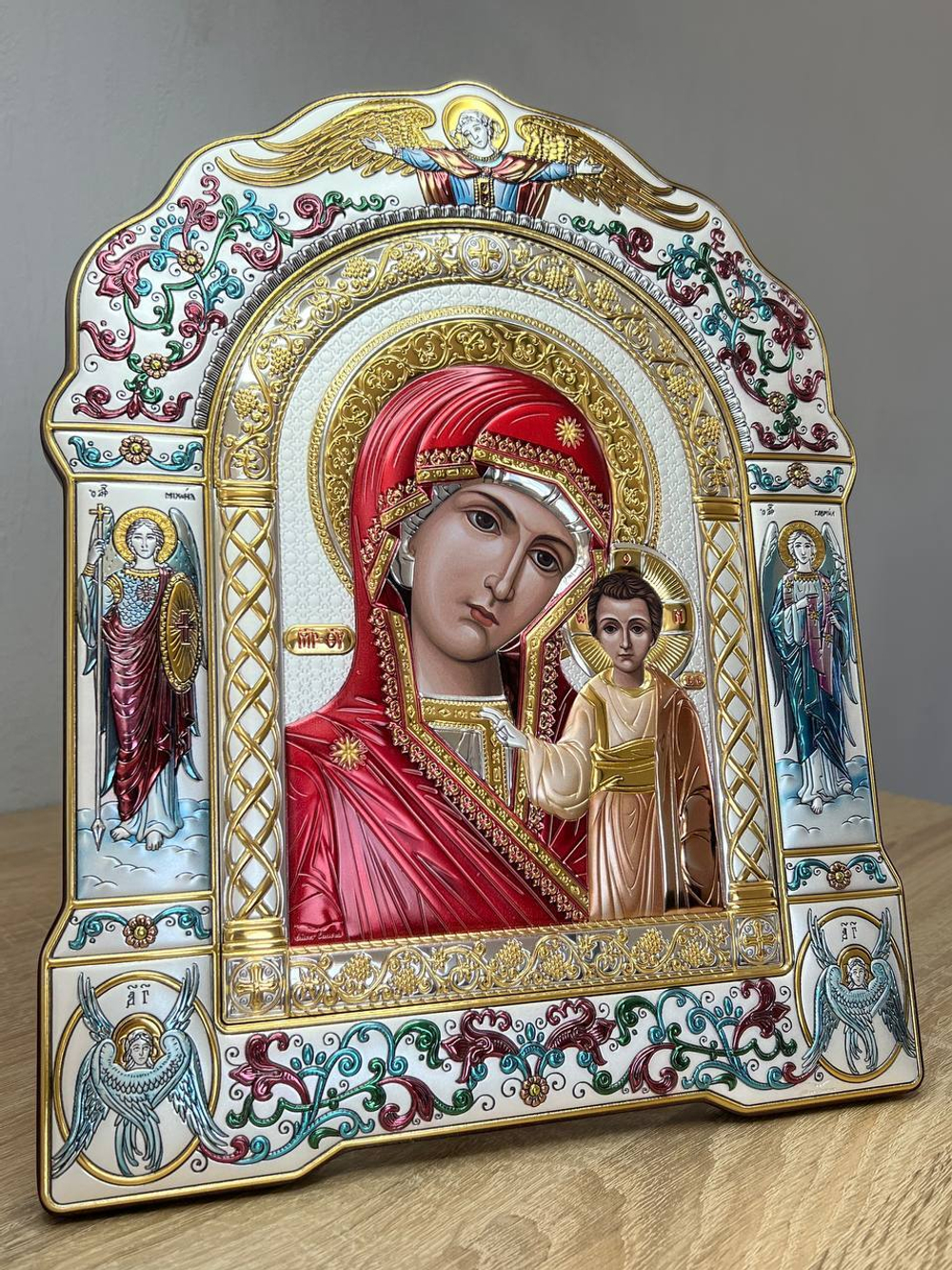 Казанская БМ, икона арочная с рамкой, красное дерево, эмаль 266х335