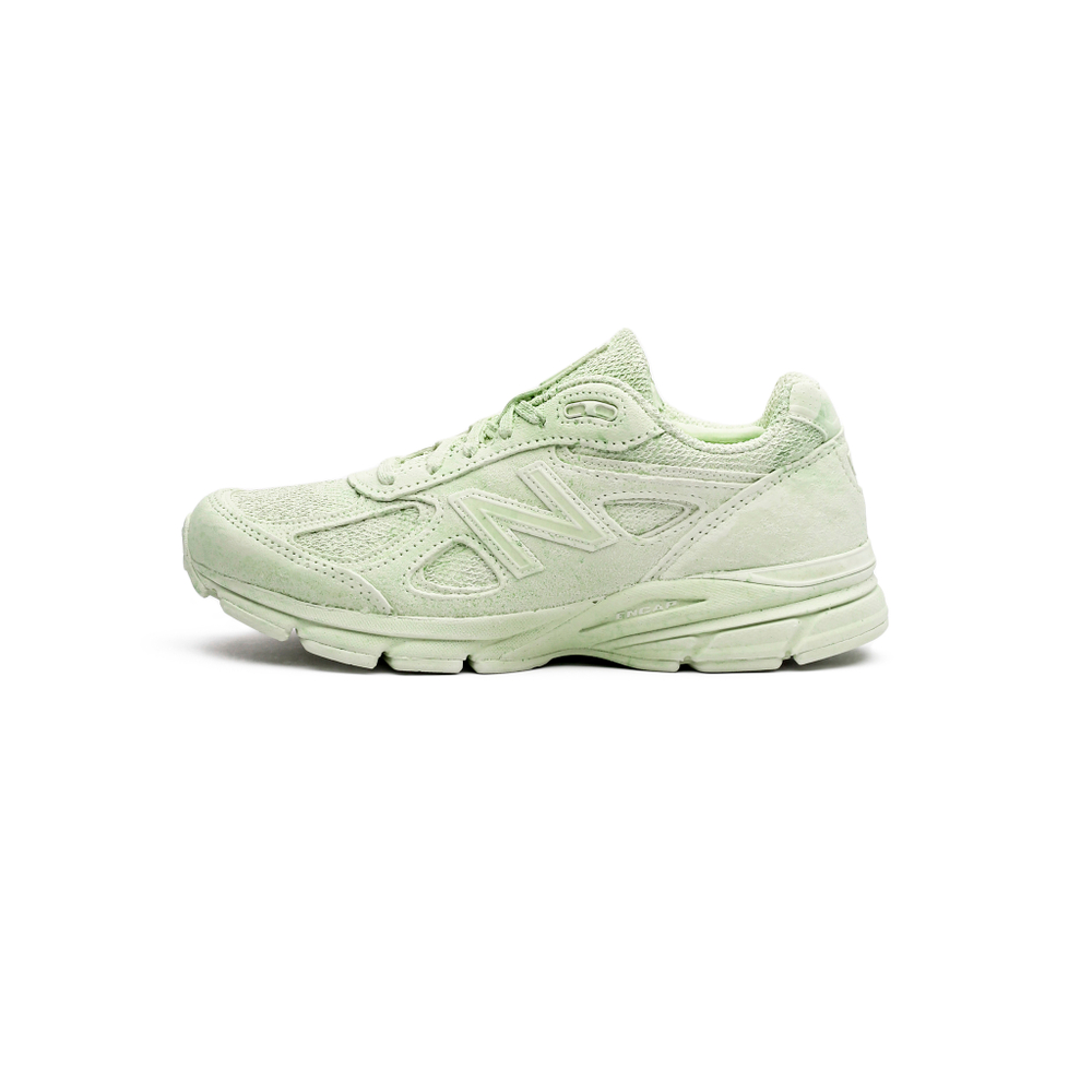 Гипсовая фигура New Balance 990v4 by Nikita Trik "Green"