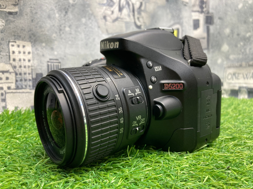 Nikon D5200 kit 18-55mm 3.200 кадров