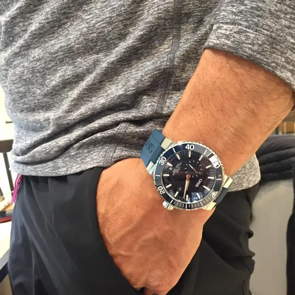 Oris Small Second Date 01 743 7733 4155-07 4 24 69EB