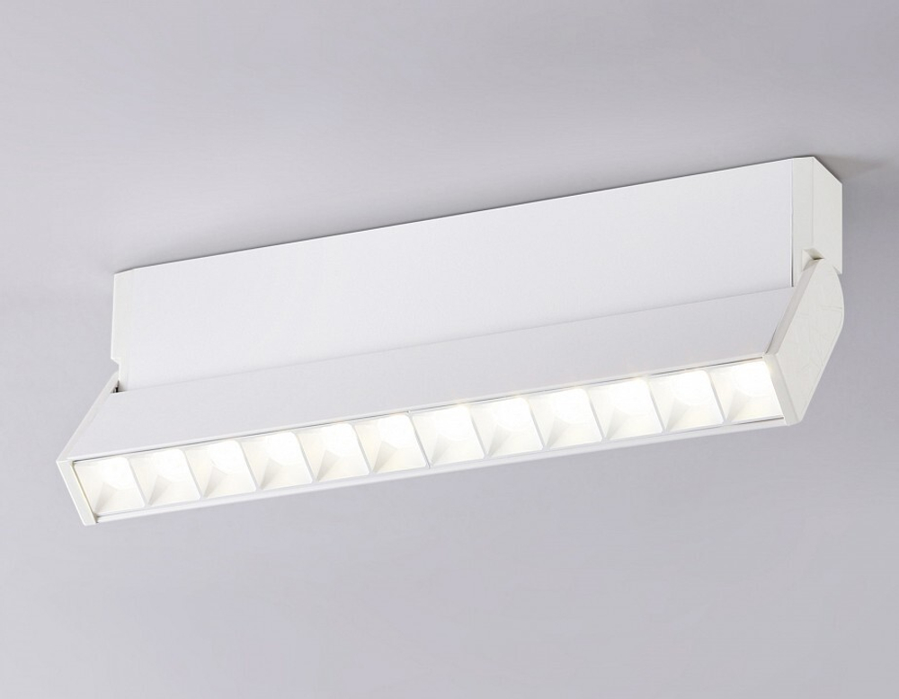 Накладной светильник Ambrella Light TA TA1825