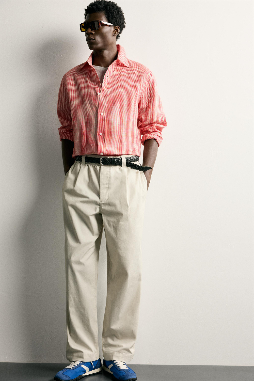БРЮКИ RELAXED FIT СО СКЛАДКАМИ — ZARA · 1063/443