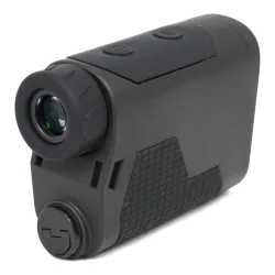 Лазерный дальномер ARKON AXIS 800 / Аркон АКСИС 800 - вид сзади под углом, окуляр и текстурированная вставка