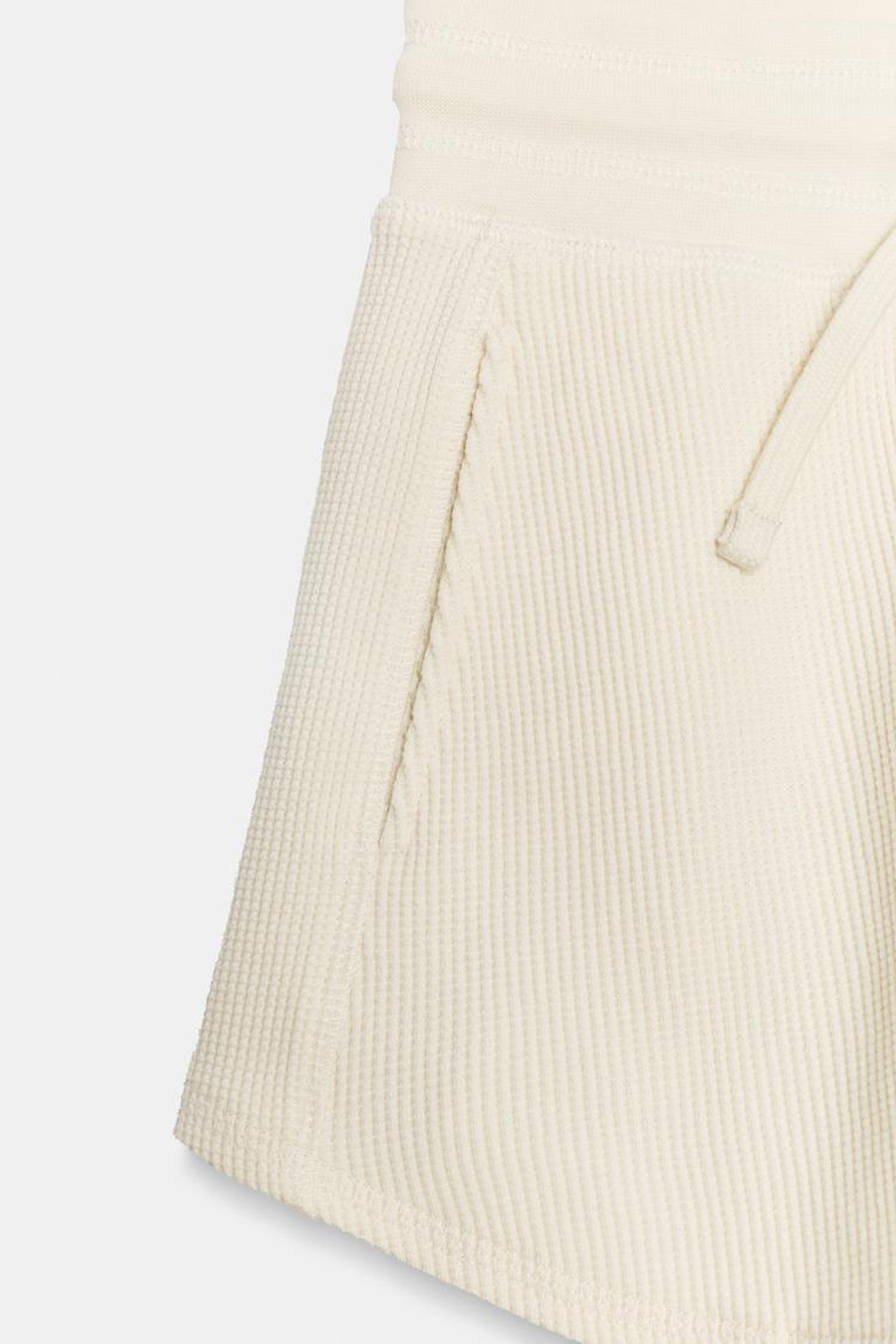 ZARA ШОРТЫ ИЗ ХЛОПКОВОГО РИФЛЕНОГО ТРИКОТАЖА, ЭКРЮ
