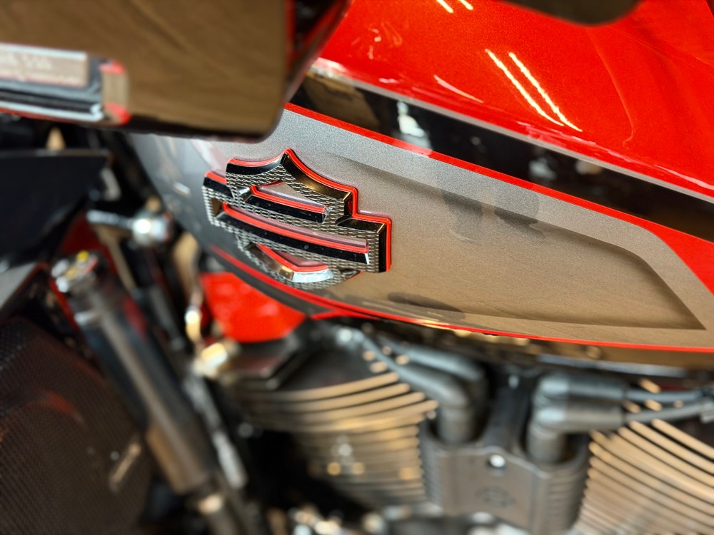 CVO Street Glide Limited "Citrus Heat CVO Tri-Tone" (2026)