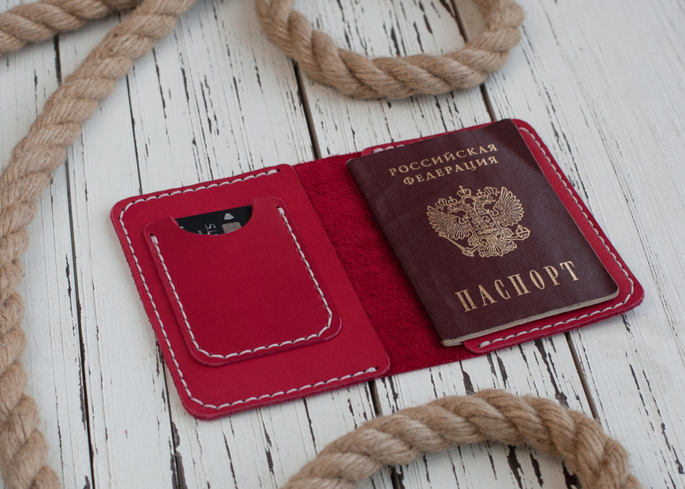 Обложка для паспорта c отделениями для карт