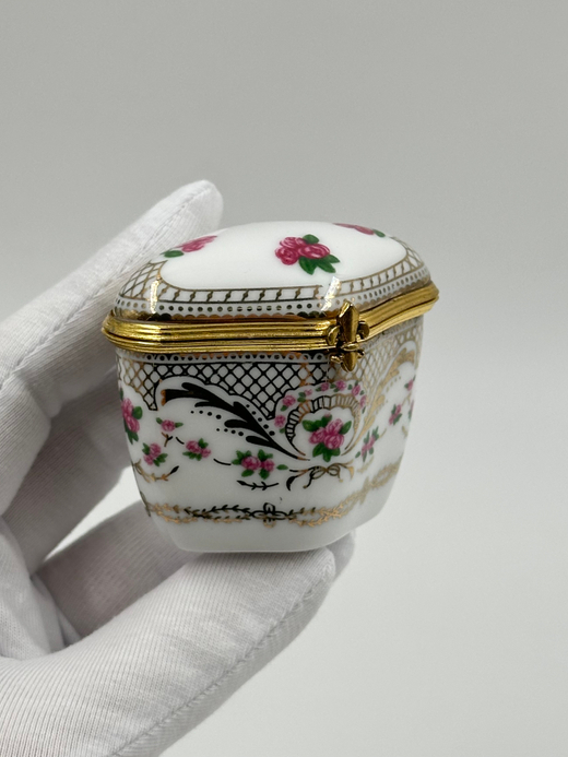 Миниатюрная шкатулка/таблетница Del Prado