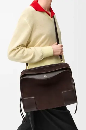 Loewe Большая сумка Amazona 180 из мягкой телячьей кожи, темно-каштановый