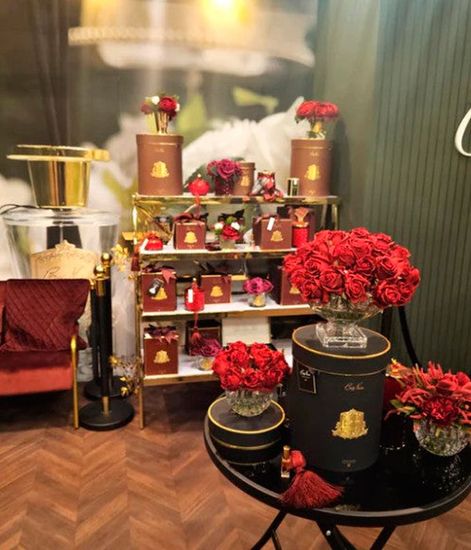 Букет из бутонов красных роз Charente Rose & Rose Petal, Cote Noire