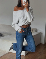 Женский свитер оверсайз с V-образным вырезом soft touch - BERSHKA