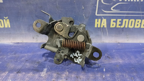 Замок капота TOYOTA IST 2002-2007