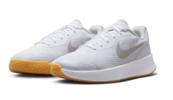 Женские Кроссовки теннисные Nike Vapor Lite 3 - white/lt orewood/summit white