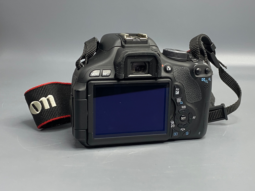 Canon 600D Body 9000 Кадров