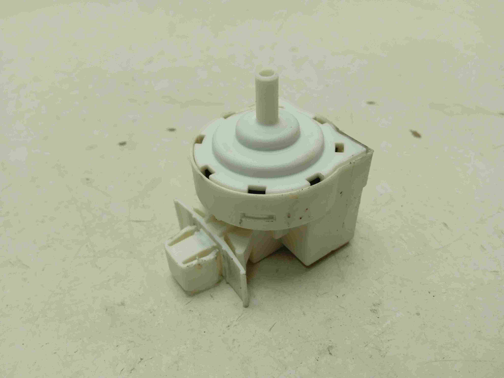 ZWY61023C кт196 Датчик уровня воды для стиральной машины Zanussi ZWY61023C б/у