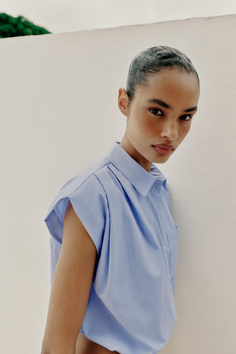 УКОРОЧЕННАЯ РУБАШКА В КЛЕТКУ ВИШИ — ZARA