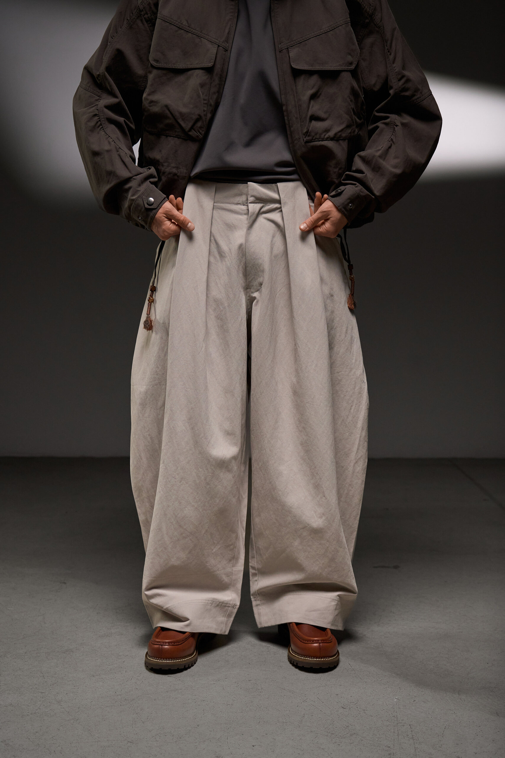 Брюки Blue Monte Pleated Casual Pants "Yunfeng White"