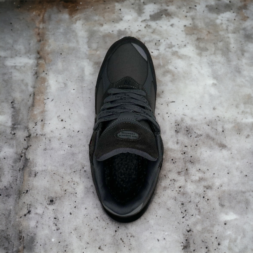 New Balance 2002R Winter • Dark Gray
