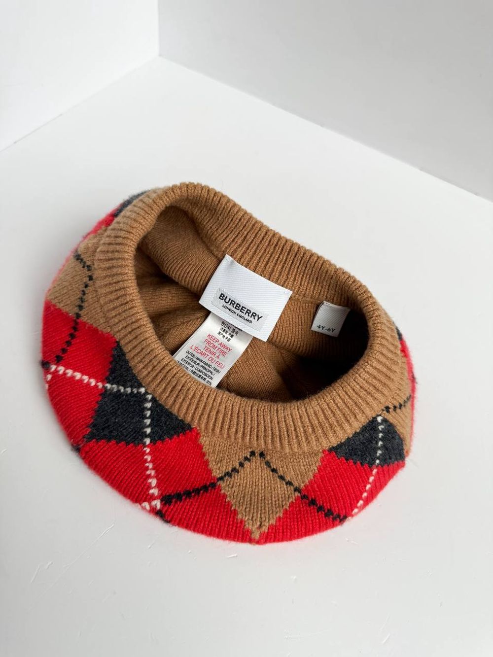Новый шерстяной берет Burberry, 104