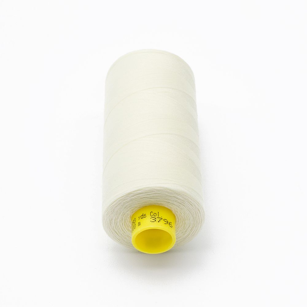 Нитка Gutermann Mara 120 (1000 метров), 1 кат., универсальная | 3796 св.кремовый