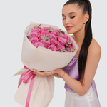 25 сиреневых роз