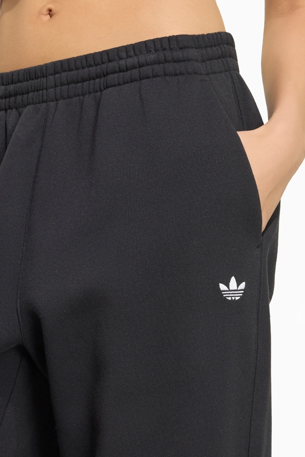 Штаны adidas Originals Trefoil Essentials Regular Fleece - черный