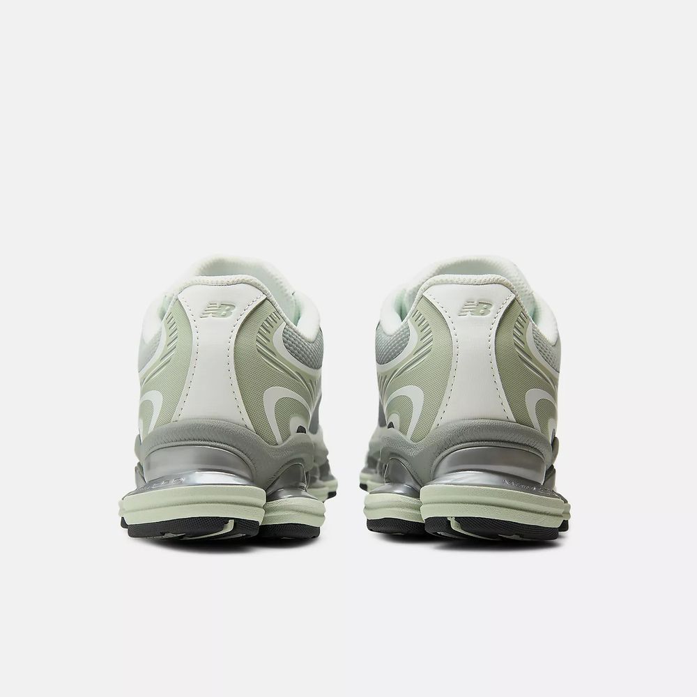 Кроссовки мужские NEW BALANCE 20002