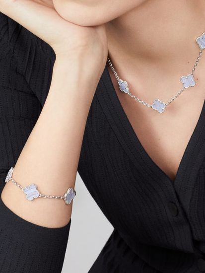 Браслет Van Cleef & Arpels Vintage Alhambra с халцедоном
