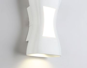Светильник уличный светодиодный настенный 6W 4200K/3000K ST4527 WH белый LED IP54 150*80*55 Garden Ambrella