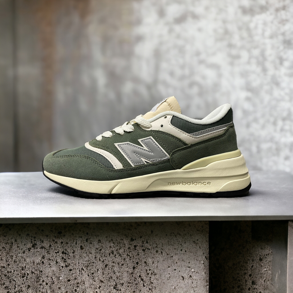 New Balance 997R • Green