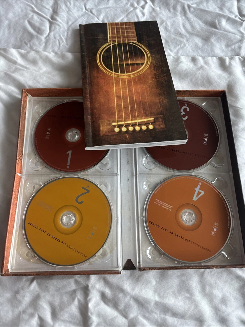 Сборник / Progressions: 100 Years Of Jazz Guitar (4CD)
