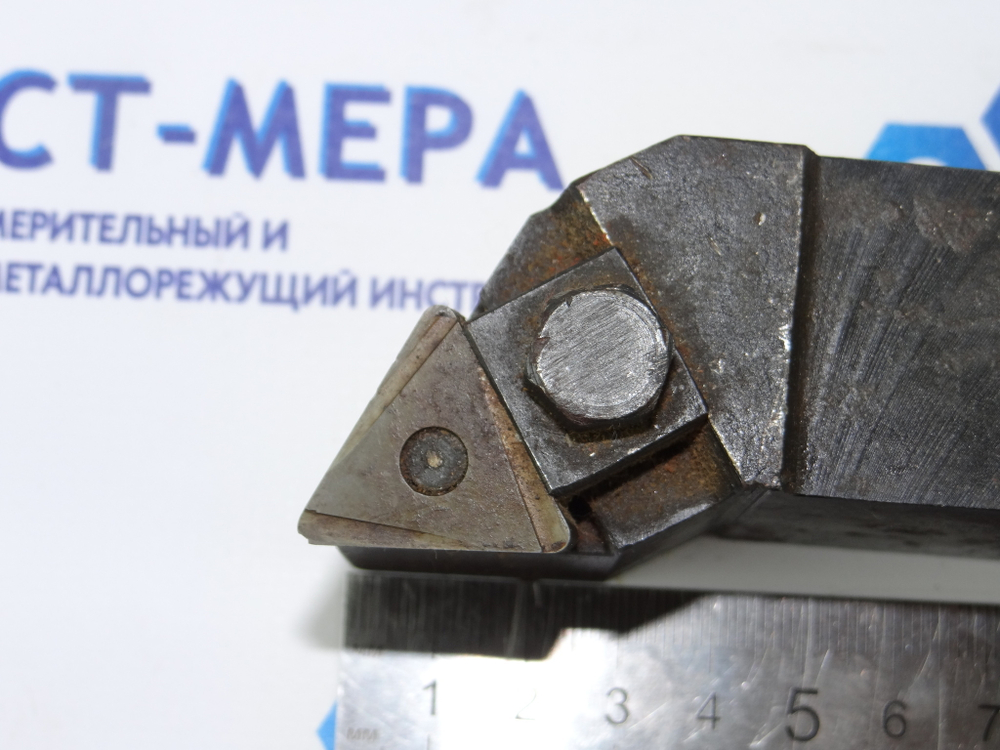 Резец Контурный 40х32х200 с 3-х гр. пласт. Т14К8