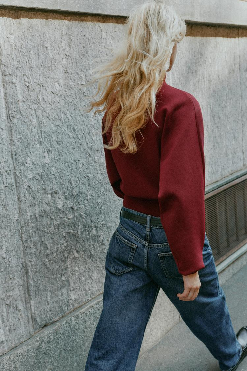 ZARA КАРДИГАН С ОБТЯЖНОЙ ПУГОВИЦЕЙ, БУРГУНДИ