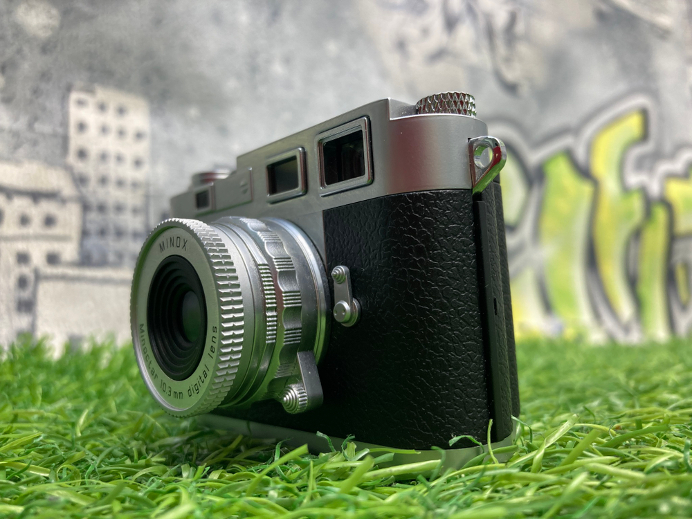 Minox DCC Leica M3