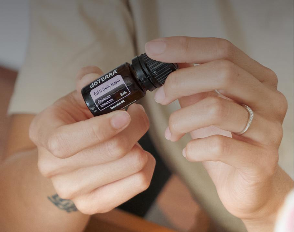 Эфирное масло dōTERRA Тулси (Базилик священный), 5 мл