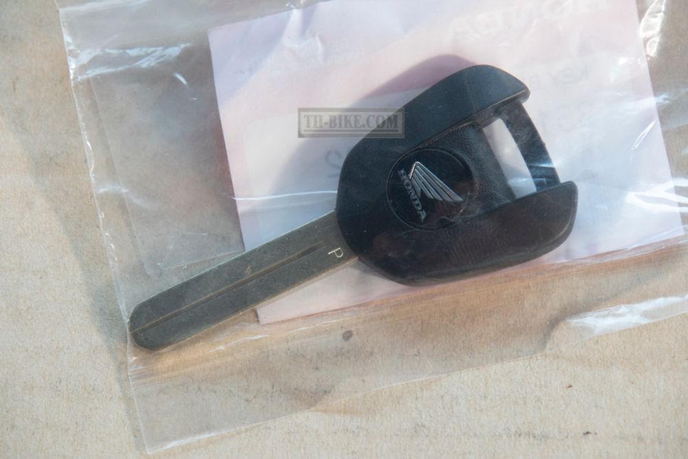 35121-MJE-D02. KEY, BLANK. HISS