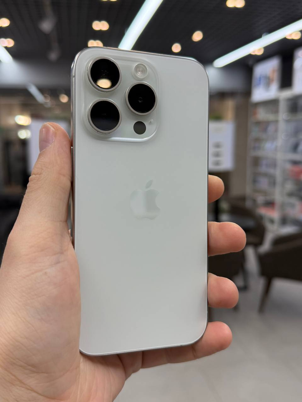 Apple iPhone 15 Pro 128Gb White Б/У