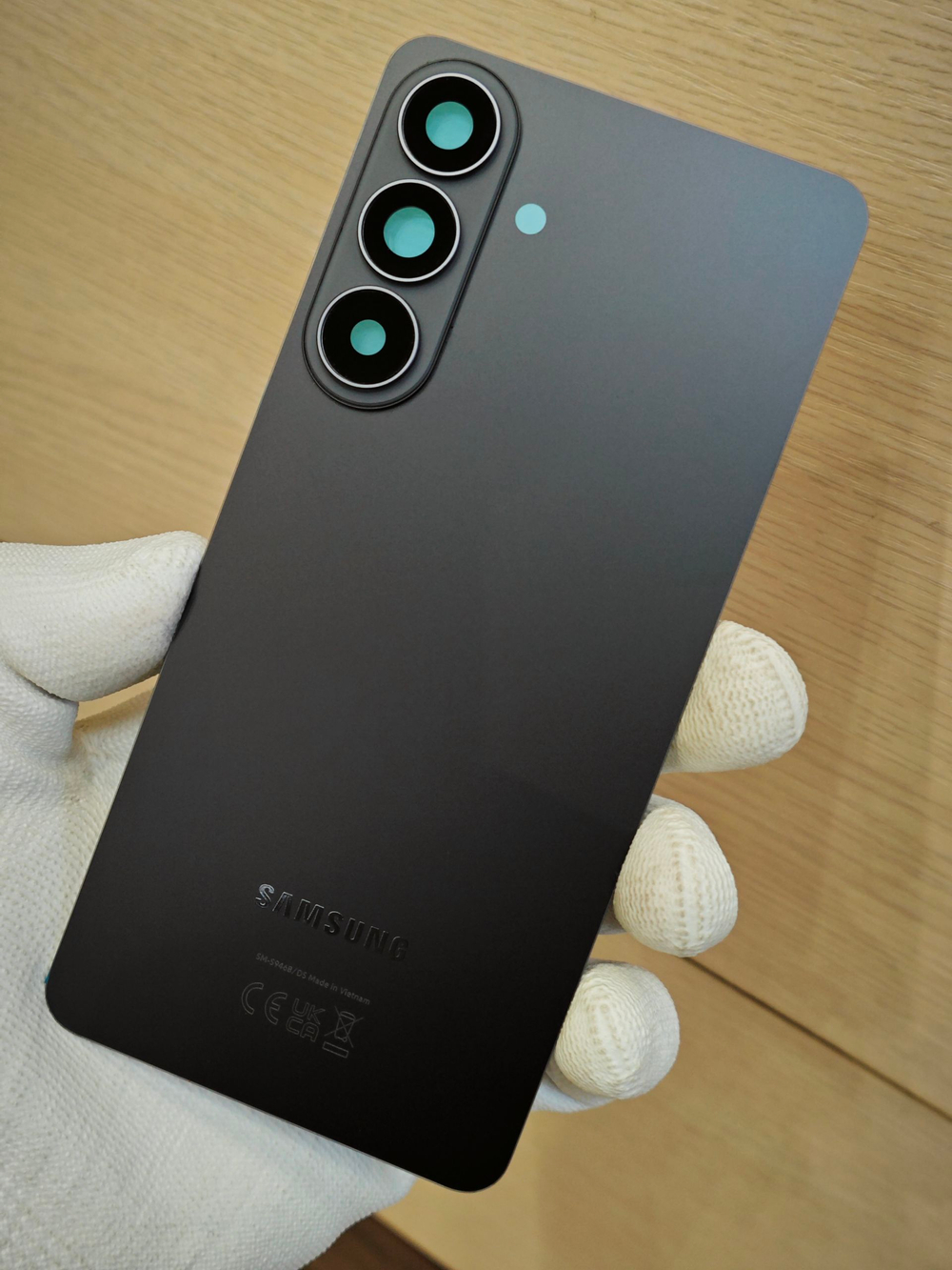 Задняя крышка ПРЕМИУМ для Samsung S26 Plus S947B /S946B ( заднее стекло ) Цвет: Белый / White