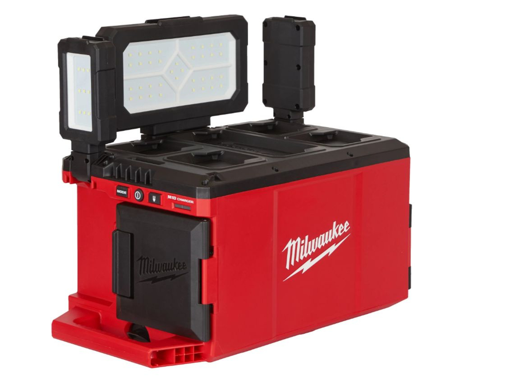 Аккумуляторный фонарь Milwaukee с функцией зарядного устройства на базе PACKOUT M18 POALC-0 4933478120